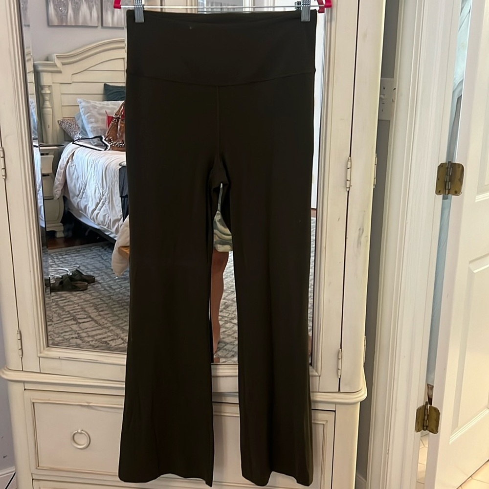 Groove Nulu Super-High-Rise Flare Pant Olive